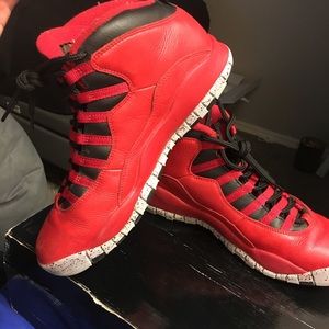 Jordan Bulls over Broadway